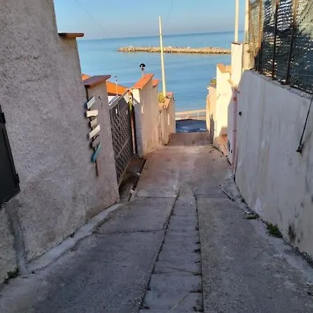 Prázdninový dům Dammuso Soleluna. Terrasini